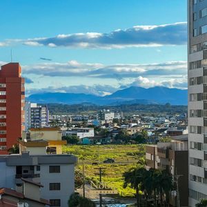 Apartamento com 78m², 2 dormitórios, 1 suíte, 2 vagas no Vista Mare em Torres para Comprar