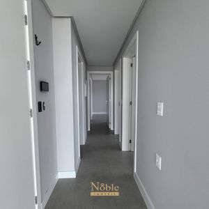 Apartamento com 102m², 3 dormitórios, 1 suíte, 2 vagas no Maui Residencial em Torres para Comprar