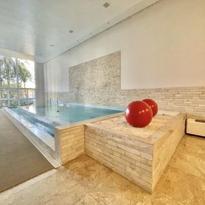 Apartamento com 296m², 4 dormitórios, 4 suítes, 3 vagas no Infinity Ocean em Torres para Comprar