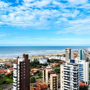 Apartamento com 142m², 3 dormitórios, 3 suítes, 2 vagas no Voga em Torres para Comprar