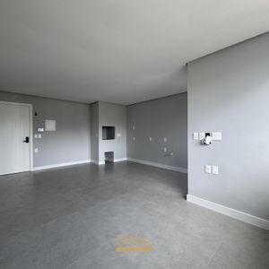 Apartamento com 50m², 1 dormitório, 1 suíte, 1 vaga no Maui Residencial em Torres para Comprar