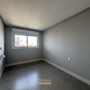 Apartamento com 77m², 2 dormitórios, 1 suíte, 2 vagas no Maui Residencial em Torres para Comprar