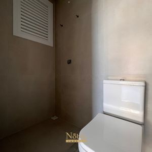 Apartamento com 70m², 2 dormitórios, 1 suíte, 2 vagas no Toronto em Torres para Comprar