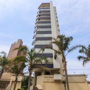 Apartamento com 121m², 3 dormitórios, 1 suíte, 1 vaga no Ile de France em Torres para Comprar