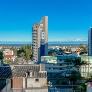 Apartamento com 78m², 2 dormitórios, 1 suíte, 2 vagas no Vista Mare em Torres para Comprar