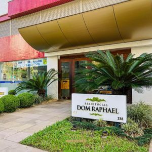 Apartamento com 84m², 2 dormitórios, 1 suíte, 2 vagas no Dom Raphael em Torres para Comprar