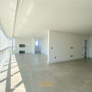 Apartamento com 135m², 3 dormitórios, 3 suítes, 2 vagas no Dall'acqua em Torres para Comprar