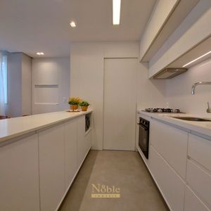 Apartamento com 90m², 2 dormitórios, 2 suítes, 2 vagas no Maui Residencial em Torres para Comprar