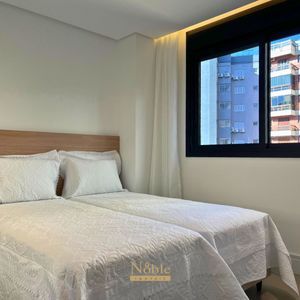 Apartamento com 77m², 2 dormitórios, 2 suítes, 1 vaga no Praça Quatro em Torres para Comprar