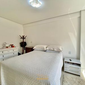 Apartamento com 120m², 4 dormitórios, 1 suíte, 2 vagas no Michelângelo em Torres para Comprar