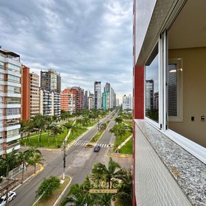 Apartamento com 79m², 2 dormitórios, 1 suíte, 1 vaga no Murano em Torres para Comprar