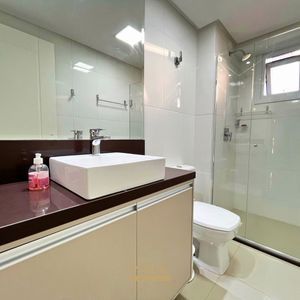 Apartamento com 77m², 2 dormitórios, 1 suíte, 1 vaga no Piazza em Torres para Comprar