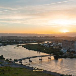 Apartamento com 91m², 2 dormitórios, 2 suítes, 2 vagas no Toronto em Torres para Comprar