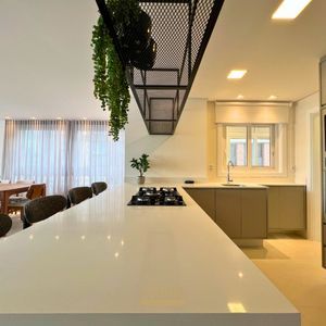 Apartamento com 130m², 3 dormitórios, 1 suíte, 2 vagas no Monterrey em Torres para Comprar