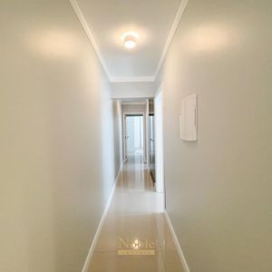 Apartamento com 124m², 3 dormitórios, 3 suítes, 2 vagas no Lê Classic em Torres para Comprar