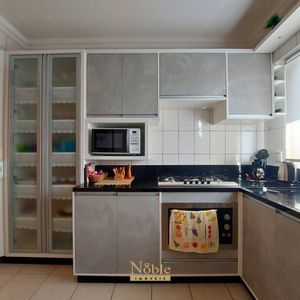 Apartamento com 131m², 3 dormitórios, 1 suíte, 2 vagas no Torre do Sol em Torres para Comprar