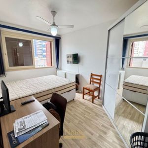 Apartamento com 65m², 2 dormitórios, 1 vaga no Edifício Porto Seguro em Torres para Comprar