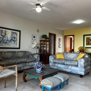 Apartamento com 155m², 3 dormitórios, 1 suíte, 1 vaga no Edificio Villa Itaparica em Torres para Comprar