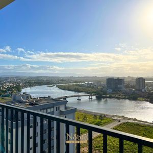 Apartamento com 91m², 2 dormitórios, 2 suítes, 2 vagas no Toronto em Torres para Comprar