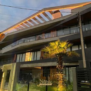 Apartamento com 74m², 2 dormitórios, 1 suíte, 2 vagas no Essenza em Torres para Comprar