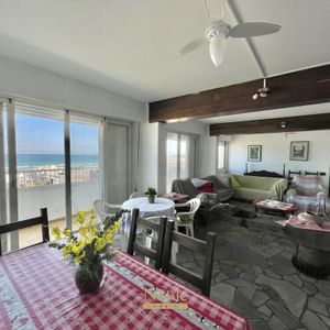 Apartamento com 236m², 4 dormitórios, 1 suíte, 1 vaga no Panorama em Torres para Comprar