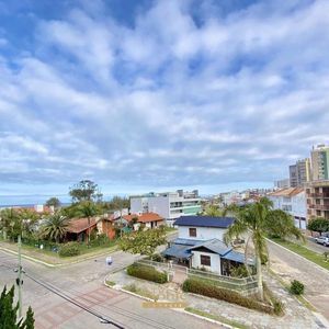 Apartamento com 131m², 3 dormitórios, 3 suítes, 2 vagas no Cortemaggiore em Torres para Comprar