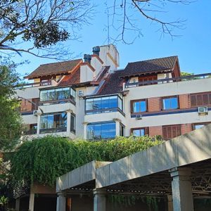 Apartamento Garden com 3 quartos, sendo 1suíte, 2 vagas em condomínio.
