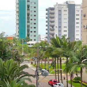 Apartamento com 98m², 2 dormitórios, 2 suítes, 1 vaga no Praça Quatro em Torres para Comprar