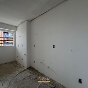 Apartamento com 80m², 2 dormitórios, 1 suíte, 2 vagas no Mirage em Torres para Comprar