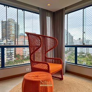 Apartamento com 180m², 3 dormitórios, 1 suíte, 2 vagas no Debret em Torres para Comprar