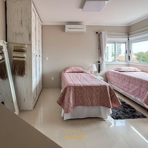 Apartamento com 255m², 3 dormitórios, 1 suíte, 2 vagas no Riviere em Torres para Comprar