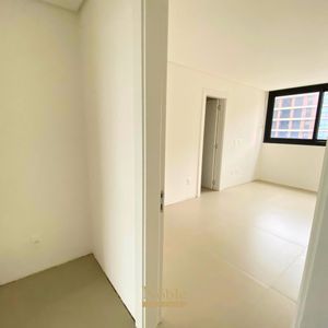 Apartamento com 140m², 3 dormitórios, 3 suítes, 2 vagas no Voga em Torres para Comprar