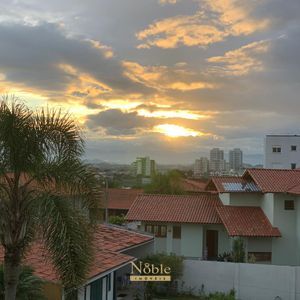 Apartamento com 146m², 3 dormitórios, 1 suíte, 1 vaga no Marechiare em Torres para Comprar