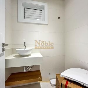 Apartamento com 130m², 3 dormitórios, 1 suíte, 2 vagas no Monterrey em Torres para Comprar