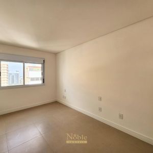 Apartamento com 84m², 2 dormitórios, 1 suíte, 1 vaga no San Pietro em Torres para Comprar