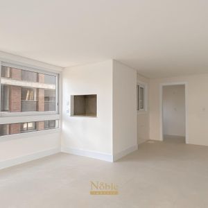 Apartamento com 130m², 3 dormitórios, 1 suíte, 2 vagas no Monterrey em Torres para Comprar