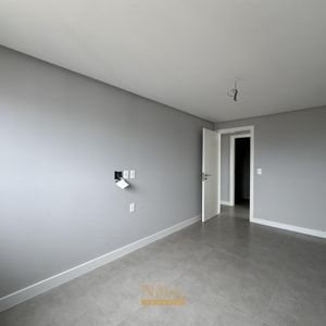 Apartamento com 108m², 3 dormitórios, 1 suíte, 2 vagas no Maui Residencial em Torres para Comprar