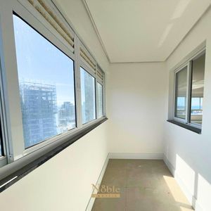 Apartamento com 212m², 4 dormitórios, 4 suítes, 3 vagas no Golden Tower em Torres para Comprar