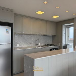 Apartamento com 102m², 3 dormitórios, 1 suíte, 2 vagas no Maui Residencial em Torres para Comprar