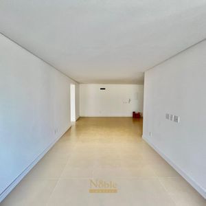 Apartamento com 84m², 2 dormitórios, 1 suíte, 1 vaga no San Pietro em Torres para Comprar