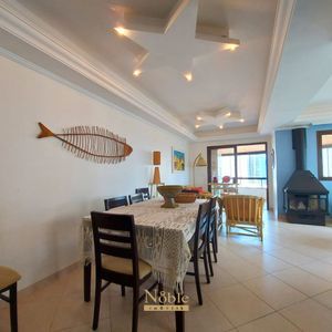 Apartamento com 131m², 3 dormitórios, 1 suíte, 2 vagas no Torre do Sol em Torres para Comprar