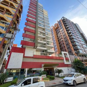 Apartamento com 84m², 2 dormitórios, 1 suíte, 2 vagas no Dom Raphael em Torres para Comprar