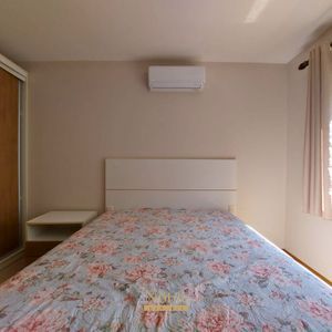 Apartamento com 81m², 2 dormitórios, 1 suíte, 1 vaga no Morada de Apollo em Torres para Comprar