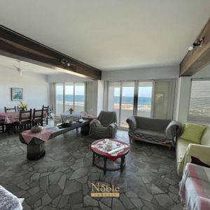 Apartamento com 236m², 4 dormitórios, 1 suíte, 1 vaga no Panorama em Torres para Comprar