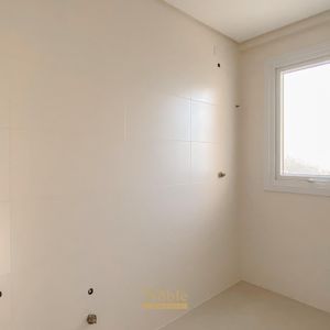 Apartamento com 130m², 3 dormitórios, 1 suíte, 2 vagas no Monterrey em Torres para Comprar