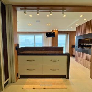 Apartamento com 296m², 4 dormitórios, 4 suítes, 3 vagas no Infinity Ocean em Torres para Comprar