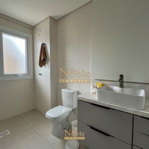 Apartamento com 130m², 3 dormitórios, 1 suíte, 2 vagas no Monterrey em Torres para Comprar