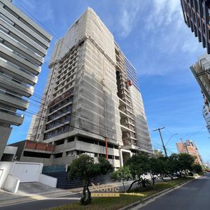 Apartamento com 113m², 3 dormitórios, 3 suítes, 2 vagas no Mirage em Torres para Comprar