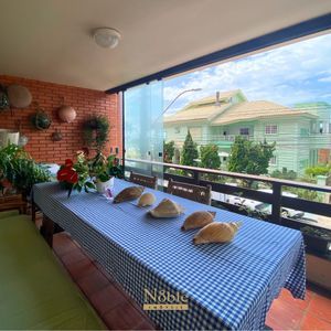 Apartamento com 269m², 4 dormitórios, 3 suítes, 2 vagas no Edificio Santa Helena em Torres para Comprar