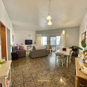 Apartamento com 143m², 3 dormitórios, 2 suítes, 1 vaga no Canto do Mar em Torres para Comprar